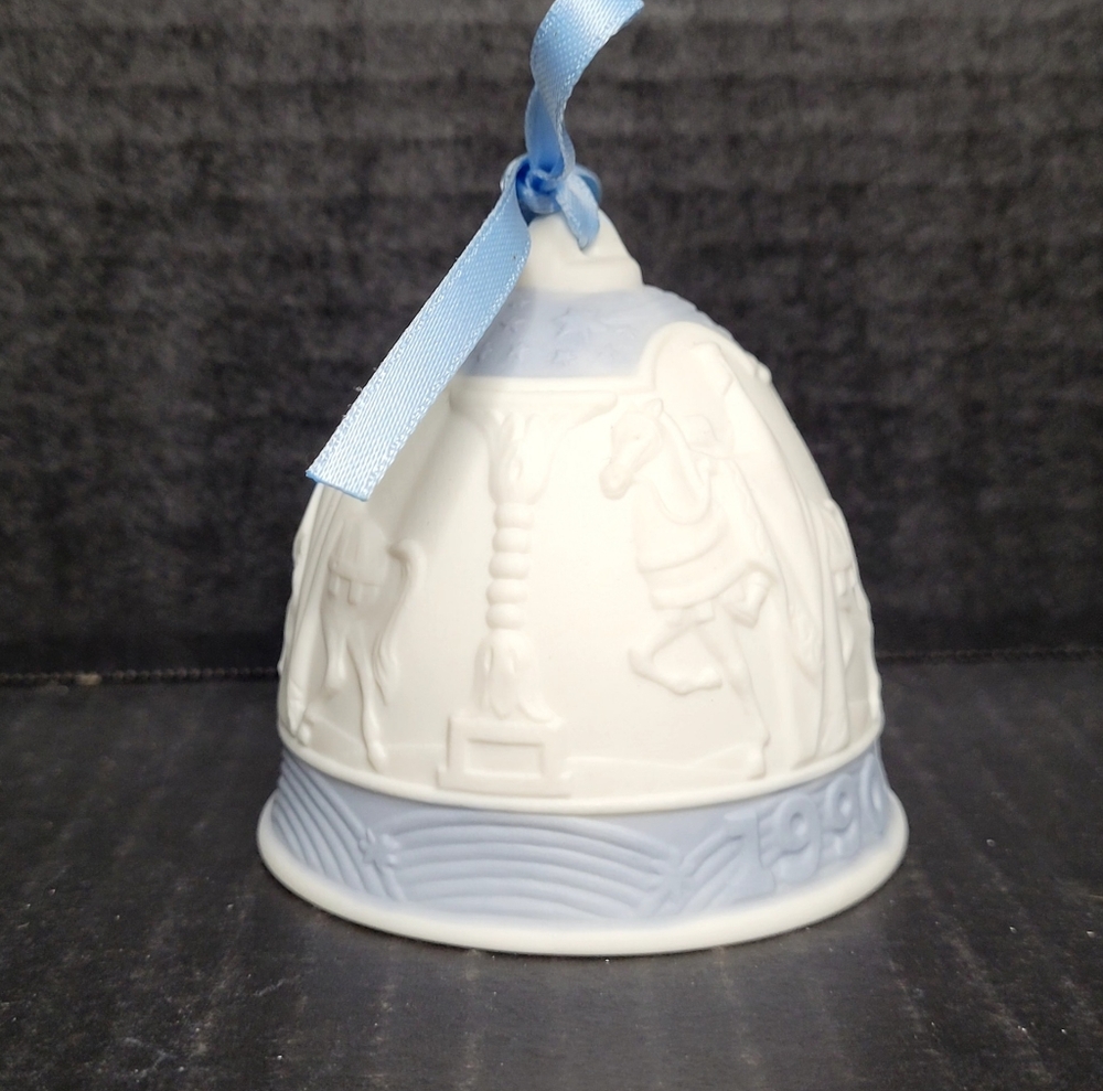 1990 Lladro Campanita Navidad Christmas Bell Ornament #5.641 - Picture 2 of 10